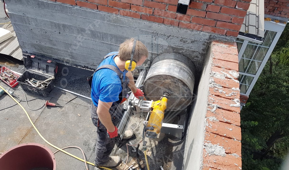 Сверление отверстия диаметром 600 мм Сверление отверстия диаметром 600 мм